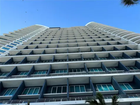 60 SW 13th Street Miami FL 33130