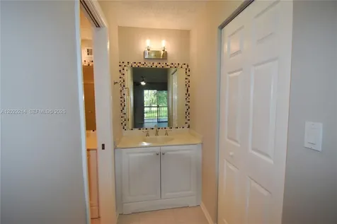 6080 NW 44th Street Lauderhill FL 33319