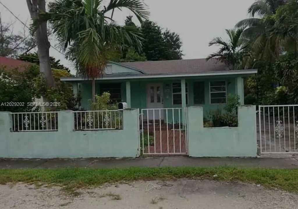 3245 NW 34th Street Miami FL 33142