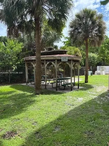 7075 NW 186th Street Hialeah FL 33015