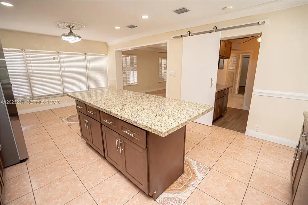 5613 Pierce Street Hollywood FL 33021