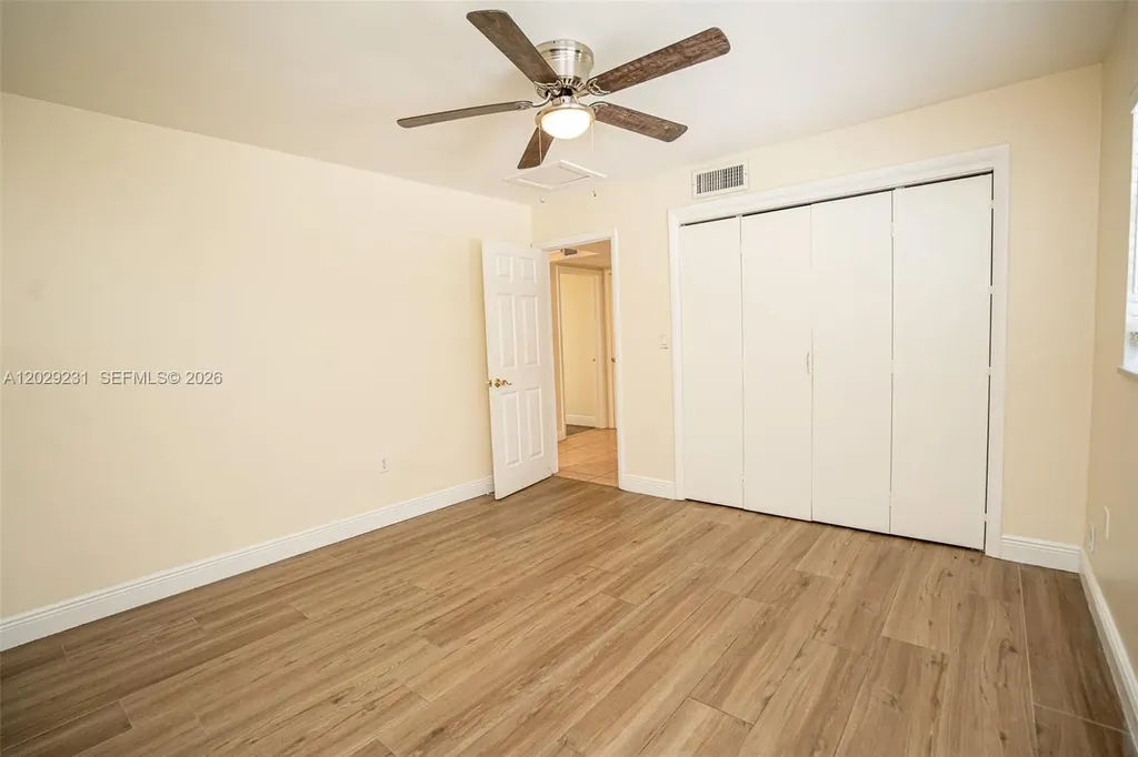 5613 Pierce Street Hollywood FL 33021