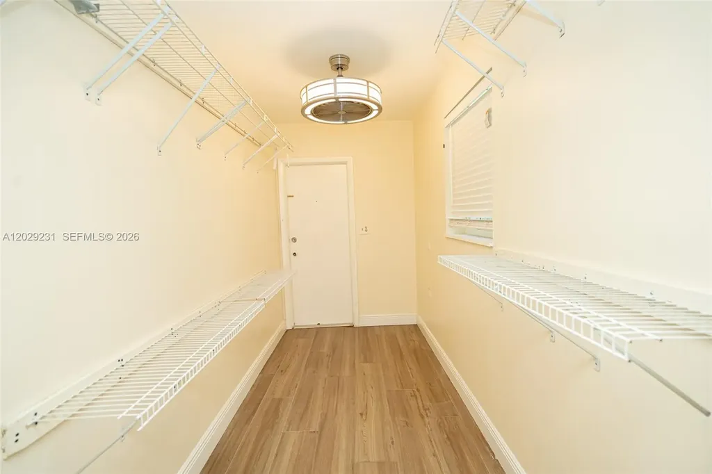 5613 Pierce Street Hollywood FL 33021