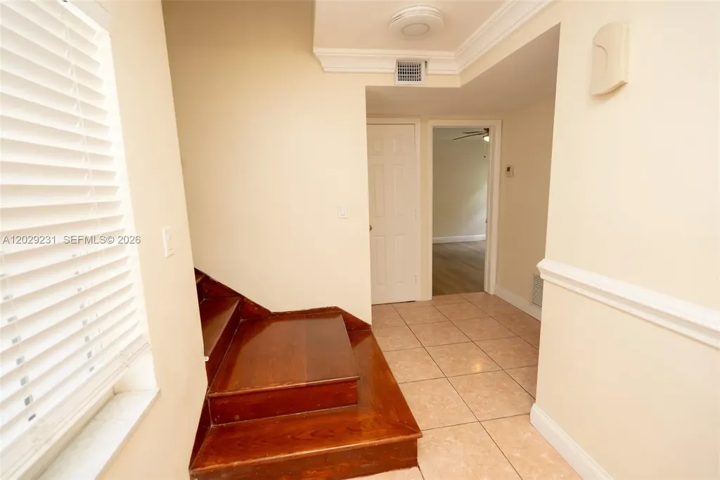 5613 Pierce Street Hollywood FL 33021