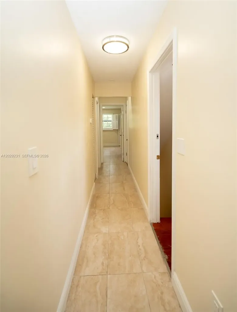 5613 Pierce Street Hollywood FL 33021
