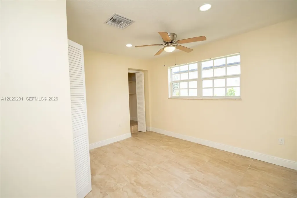 5613 Pierce Street Hollywood FL 33021