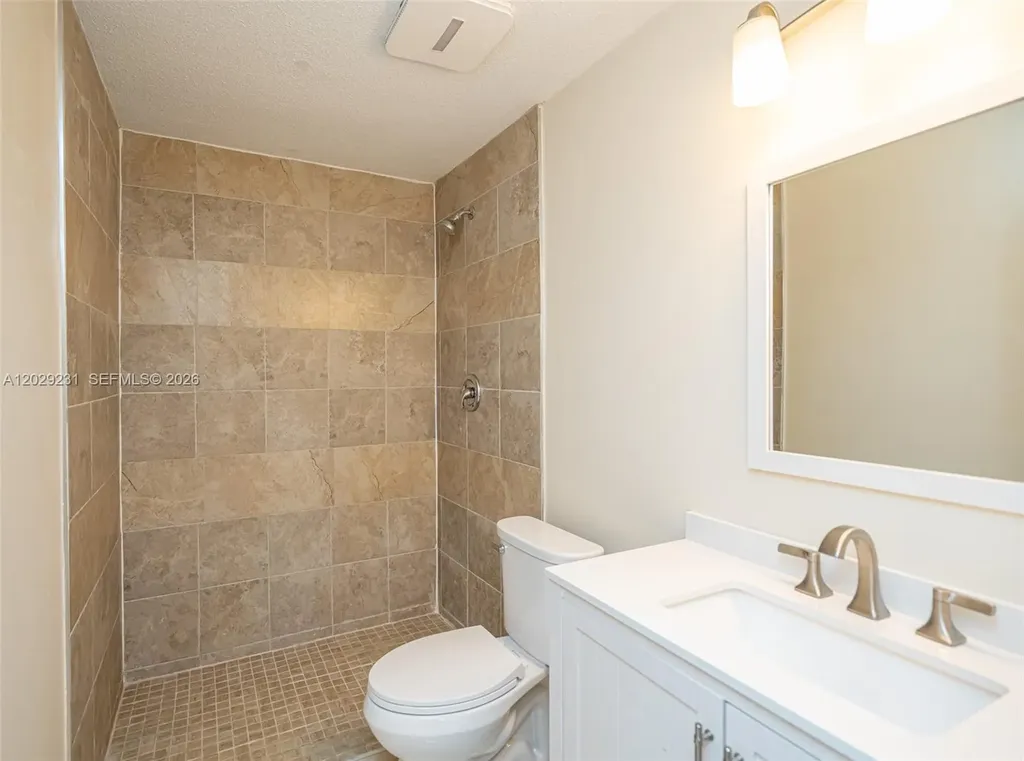 5613 Pierce Street Hollywood FL 33021