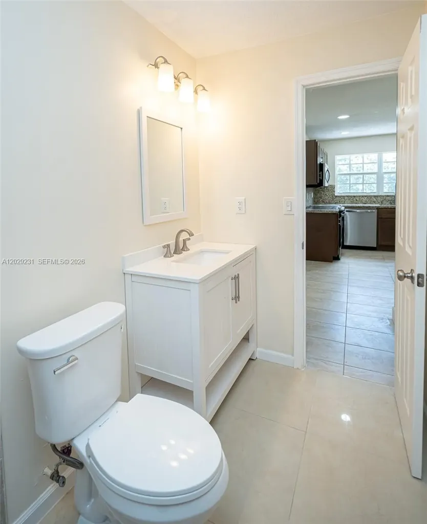 5613 Pierce Street Hollywood FL 33021