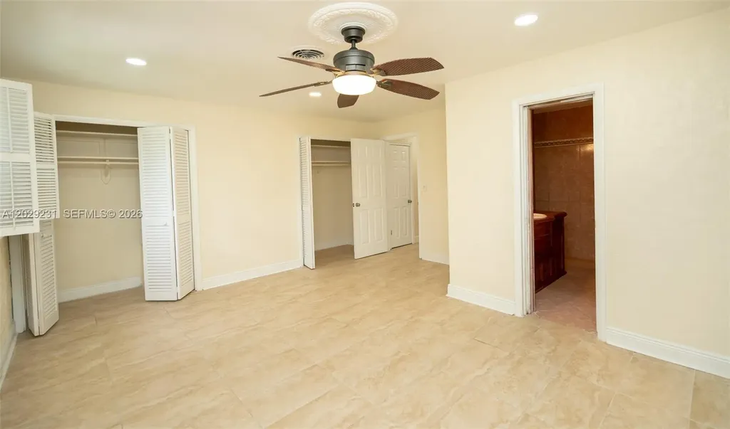 5613 Pierce Street Hollywood FL 33021