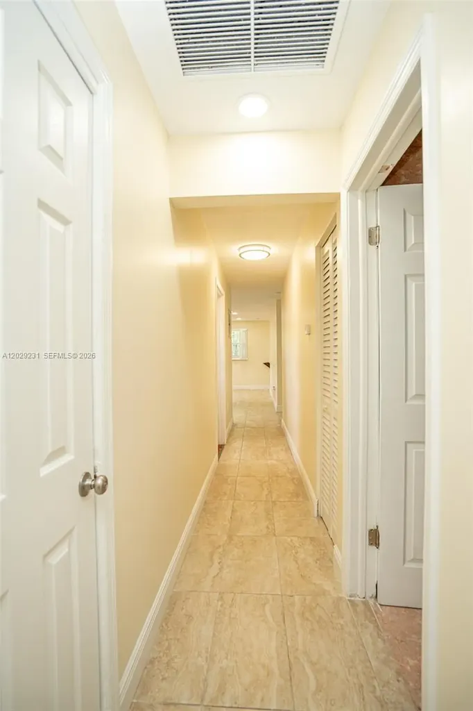 5613 Pierce Street Hollywood FL 33021
