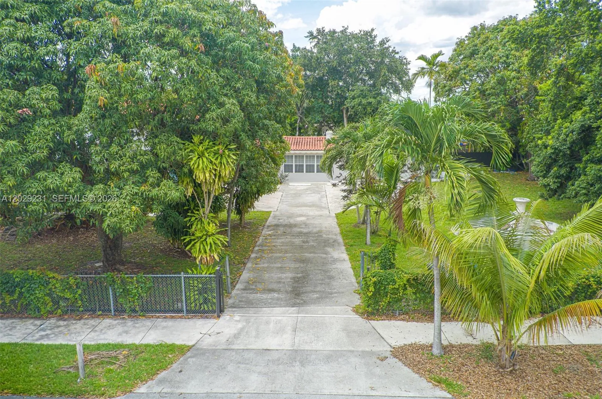 5613 Pierce Street Hollywood FL 33021