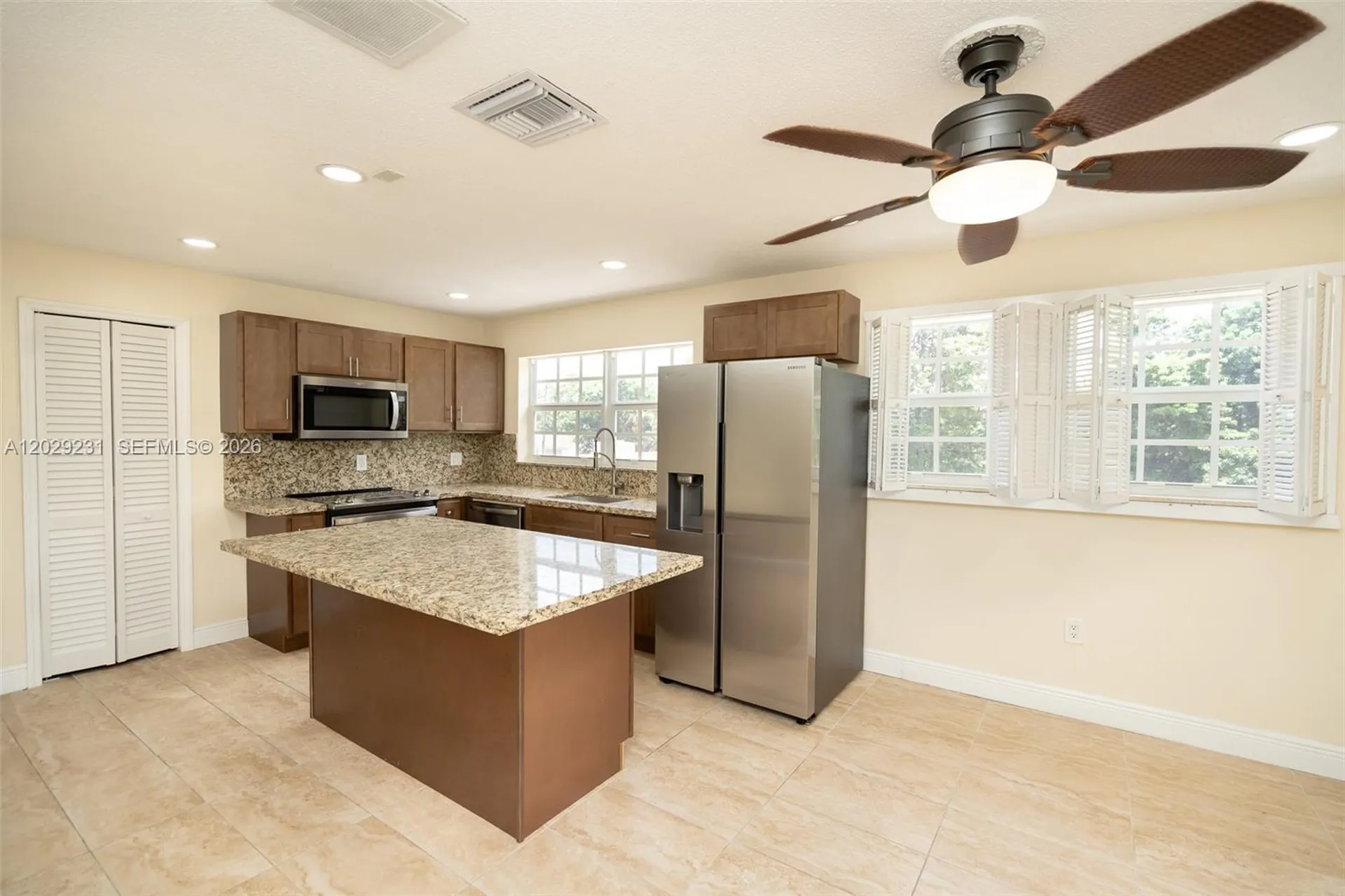 5613 Pierce Street Hollywood FL 33021
