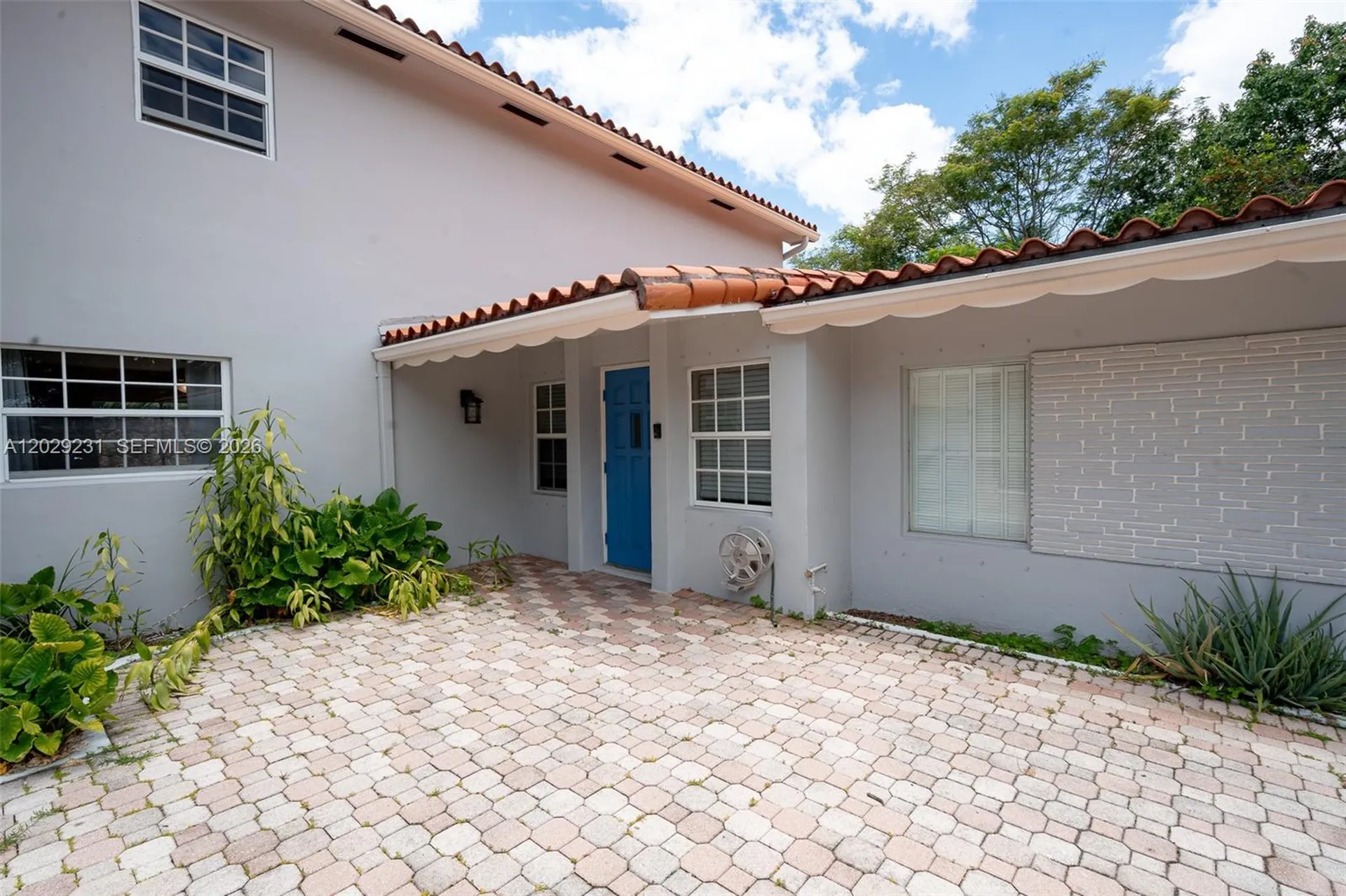 5613 Pierce Street Hollywood FL 33021