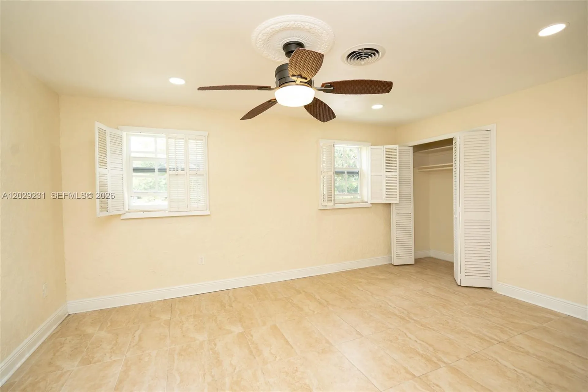 5613 Pierce Street Hollywood FL 33021