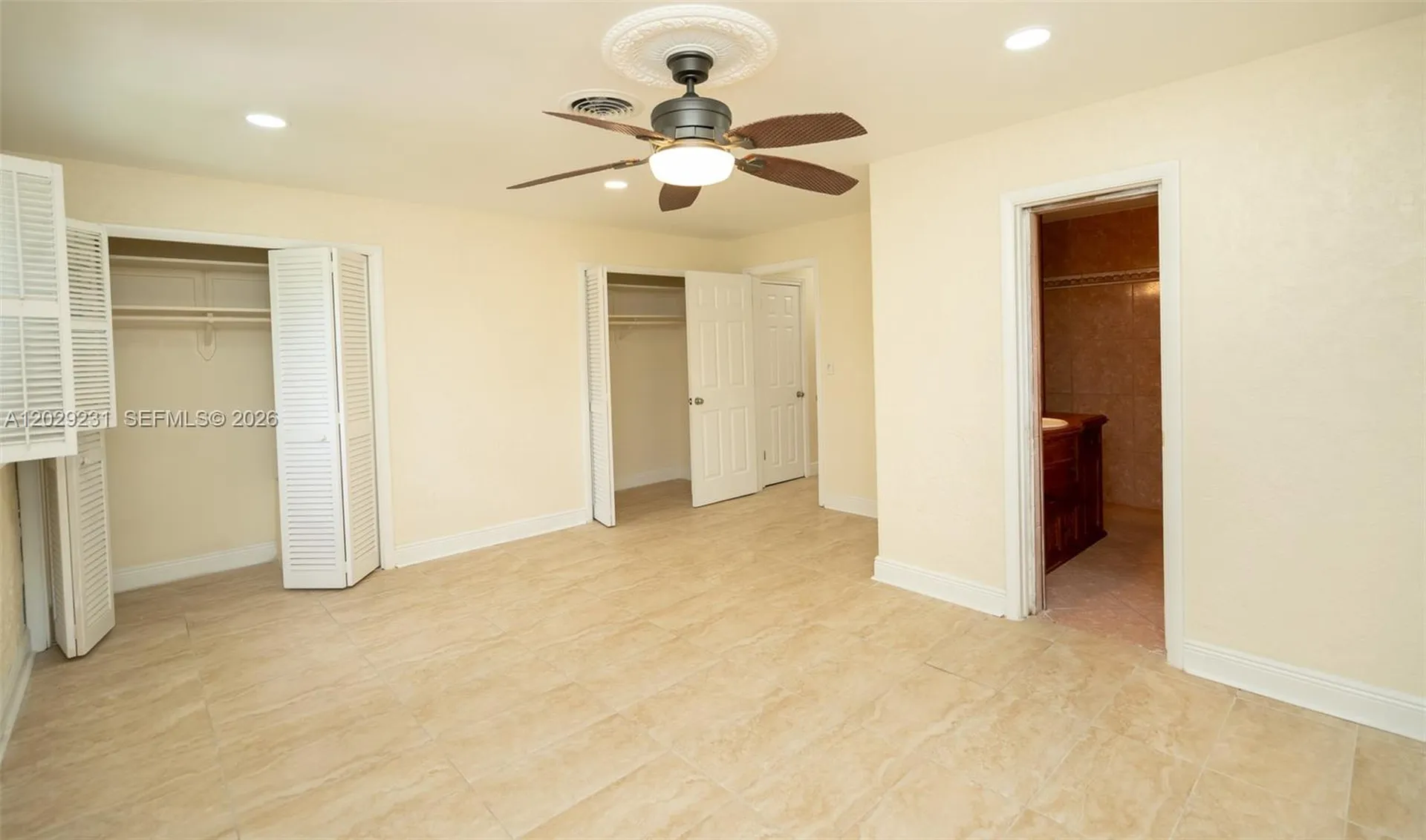 5613 Pierce Street Hollywood FL 33021