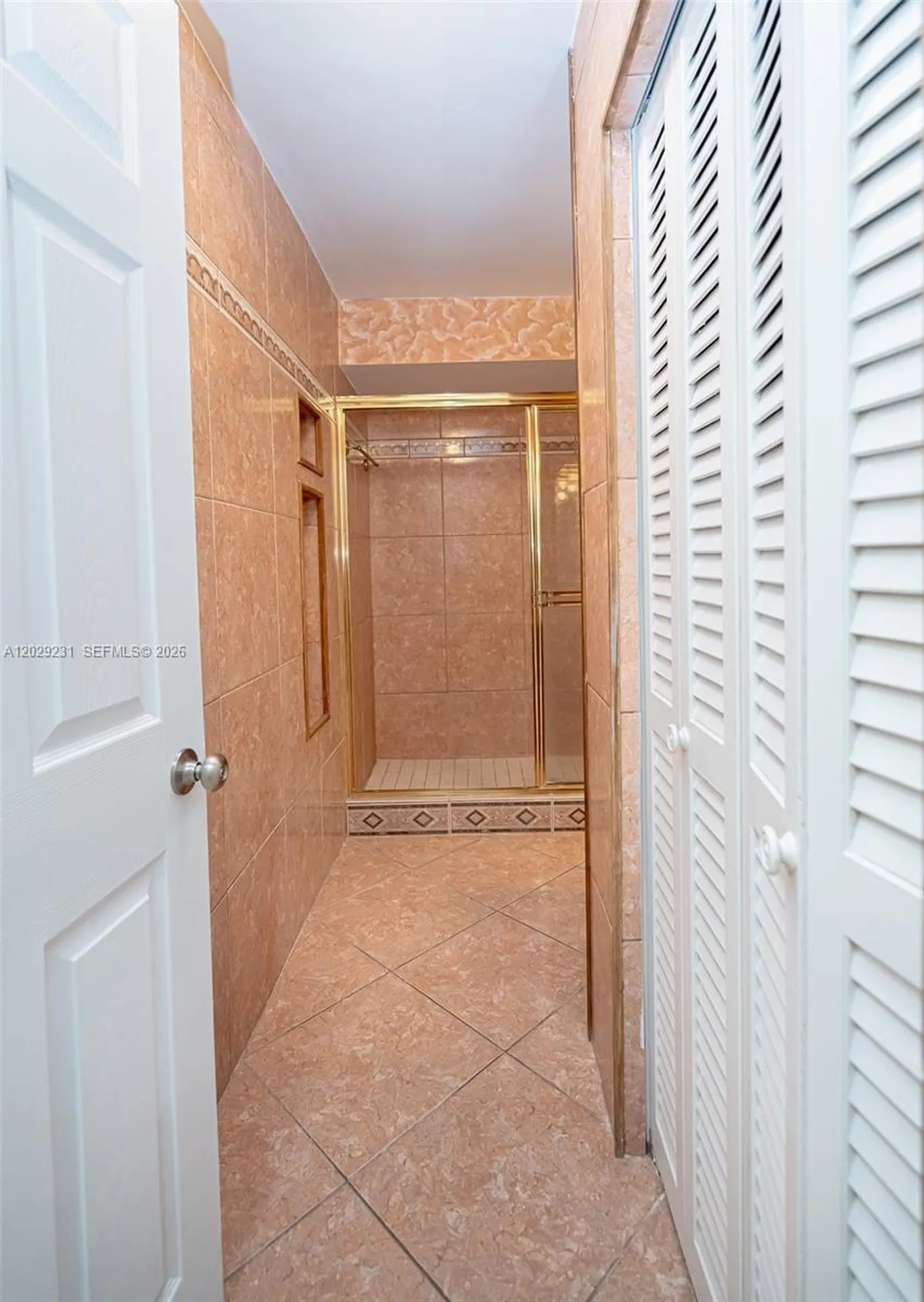 5613 Pierce Street Hollywood FL 33021