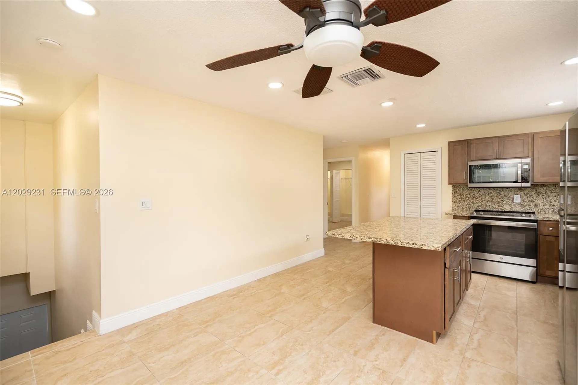 5613 Pierce Street Hollywood FL 33021