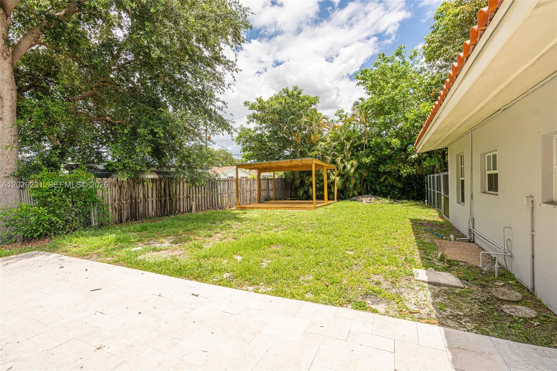 5613 Pierce Street Hollywood FL 33021