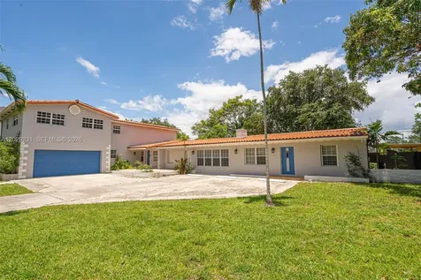 5613 Pierce Street Hollywood FL 33021