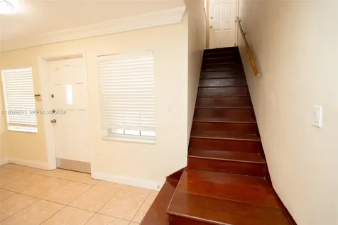 5613 Pierce Street Hollywood FL 33021