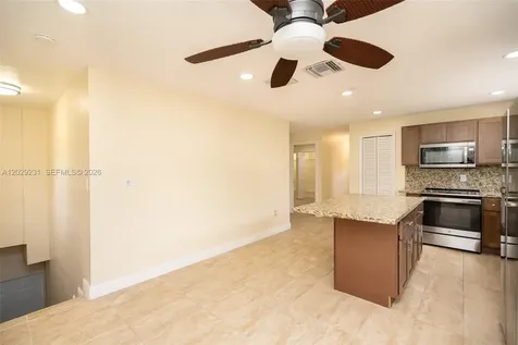 5613 Pierce Street Hollywood FL 33021