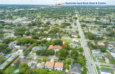 5613 Pierce Street Hollywood FL 33021