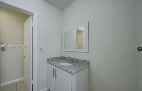15182 E Loch Isle Drive E Miami Lakes FL 33014