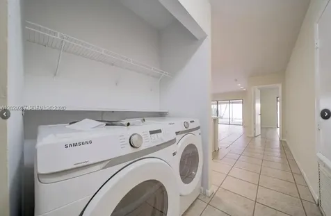 15182 E Loch Isle Drive E Miami Lakes FL 33014