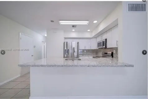 15182 E Loch Isle Drive E Miami Lakes FL 33014