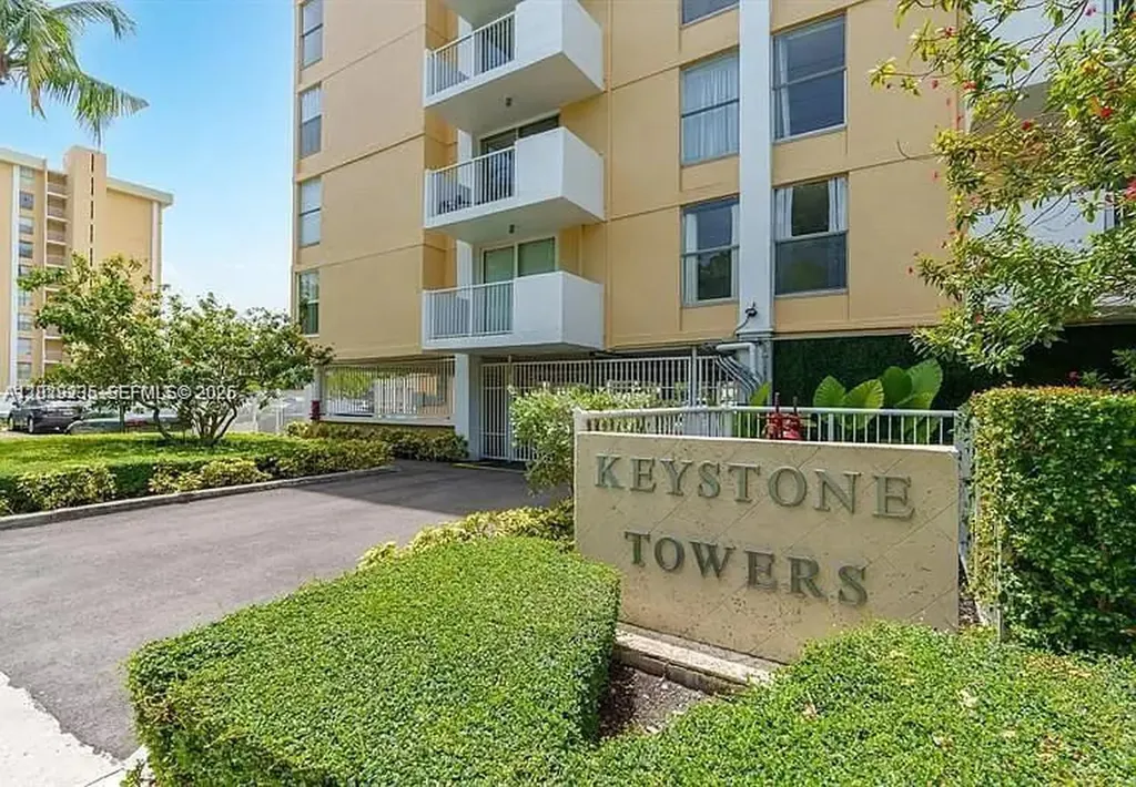 2000 NE 135th Street North Miami FL 33181