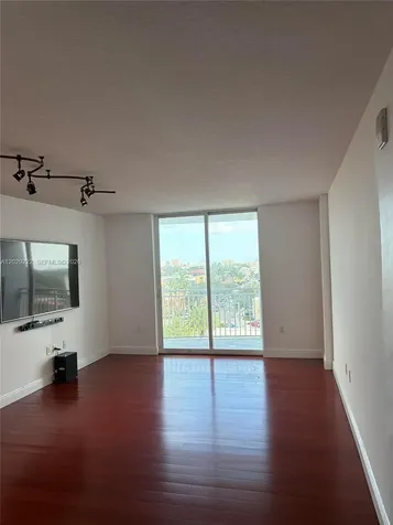 60 NW 37th Avenue Miami FL 33125
