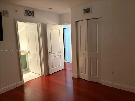 60 NW 37th Avenue Miami FL 33125
