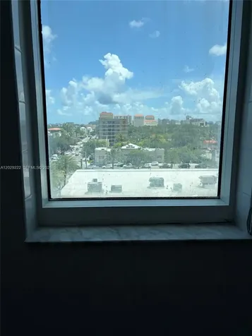 60 NW 37th Avenue Miami FL 33125