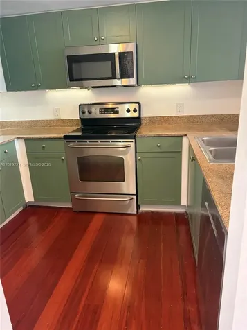 60 NW 37th Avenue Miami FL 33125