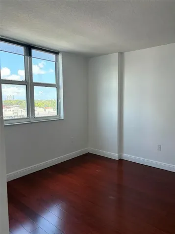 60 NW 37th Avenue Miami FL 33125