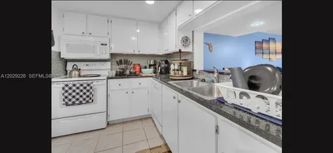9427 NW 42nd Street Sunrise FL 33351