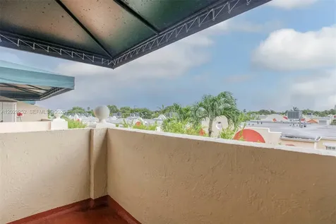 8580 NW 6th Lane Miami FL 33126