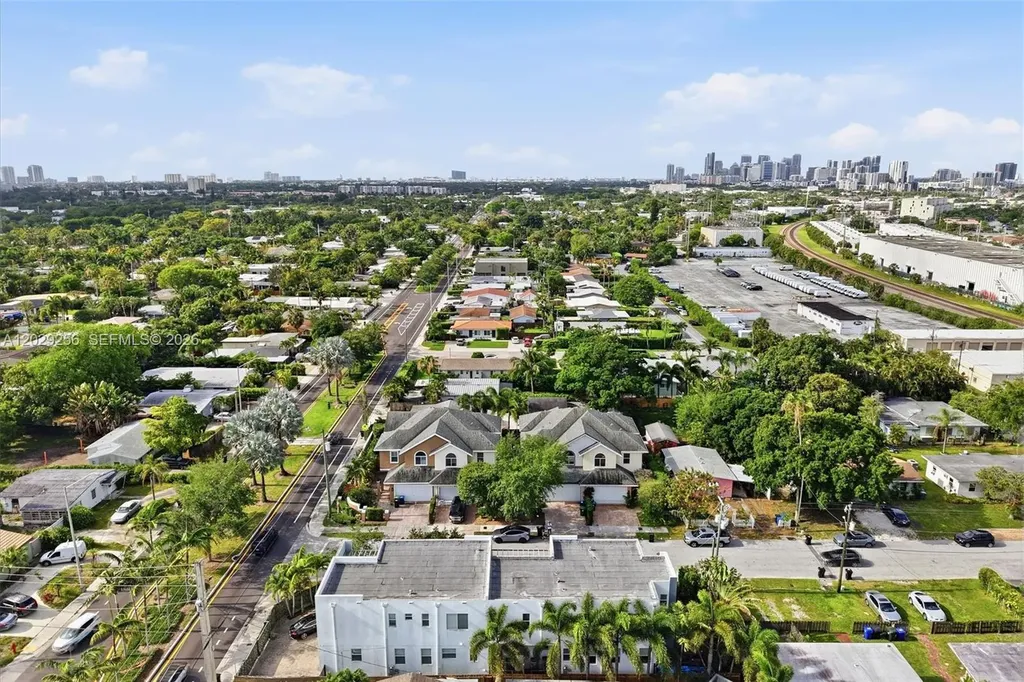 1417 NE 17th Street Fort Lauderdale FL 33305
