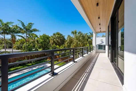 3318 NE 16th Place Fort Lauderdale FL 33305