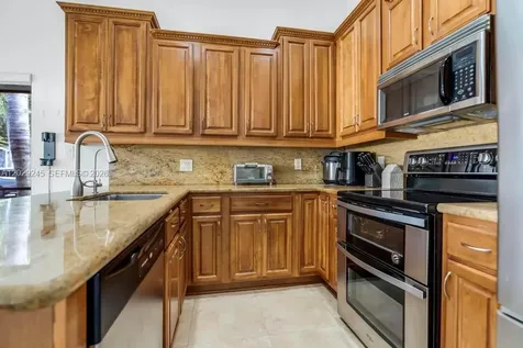 971 NW 89th Avenue Plantation FL 33324