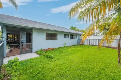 971 NW 89th Avenue Plantation FL 33324