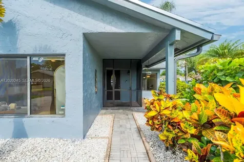 971 NW 89th Avenue Plantation FL 33324