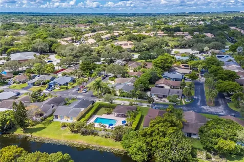 971 NW 89th Avenue Plantation FL 33324