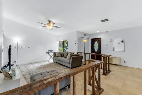 971 NW 89th Avenue Plantation FL 33324