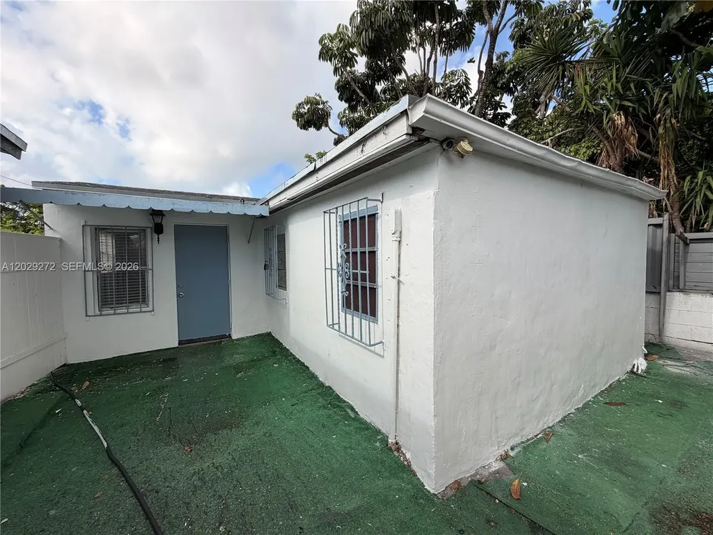 2420 NW 31st Street Miami FL 33142