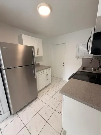 2420 NW 31st Street Miami FL 33142