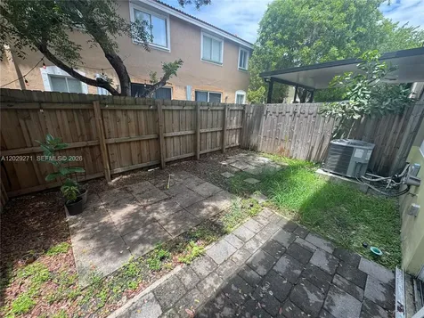 1048 SE 23rd Terrace Homestead FL 33035