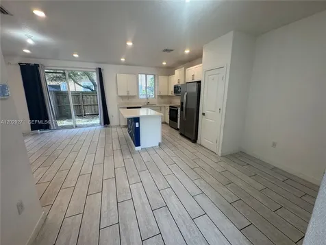 1048 SE 23rd Terrace Homestead FL 33035