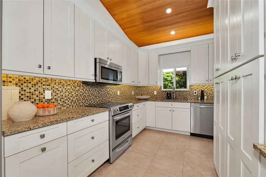 2716 NE 29th Court Fort Lauderdale FL 33306