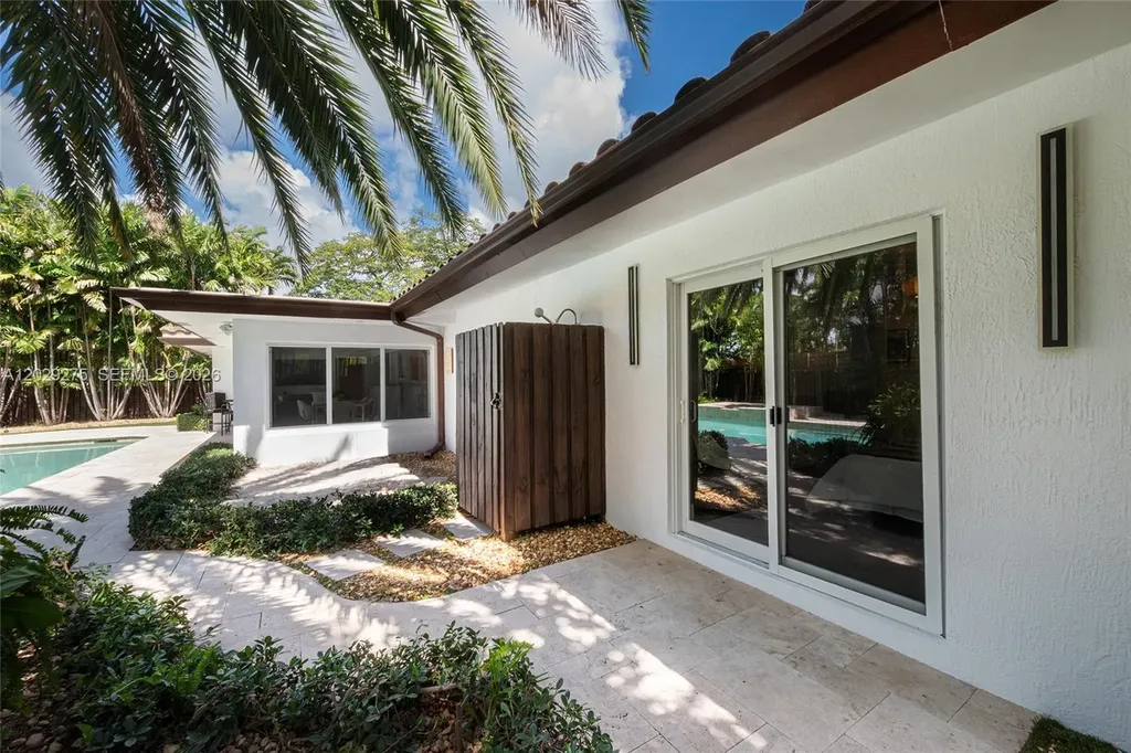 2716 NE 29th Court Fort Lauderdale FL 33306